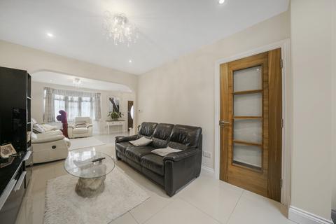 99 Uppingham Avenue, Stanmore, HA7 2HW