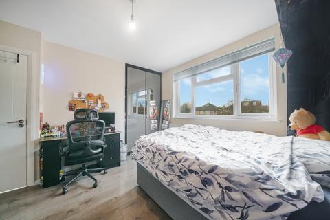 99 Uppingham Avenue, Stanmore, HA7 2HW