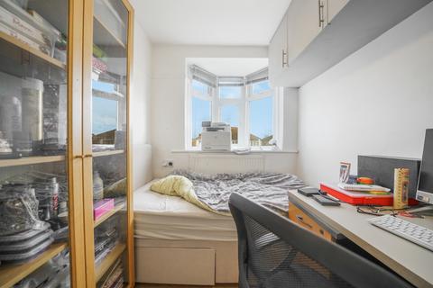 99 Uppingham Avenue, Stanmore, HA7 2HW