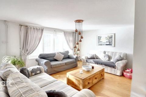 4 bedroom semi-detached house for sale, Clarion Close, Hertfordshire