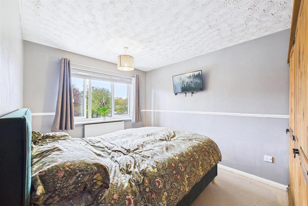 Bedroom 1.jpg
