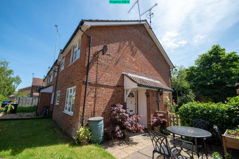 undefined, Southern Way, Farnham, GU9