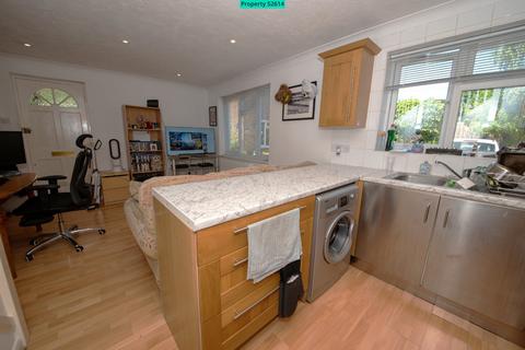 undefined, Southern Way, Farnham, GU9