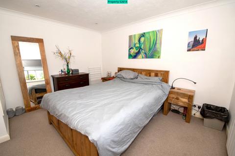undefined, Southern Way, Farnham, GU9