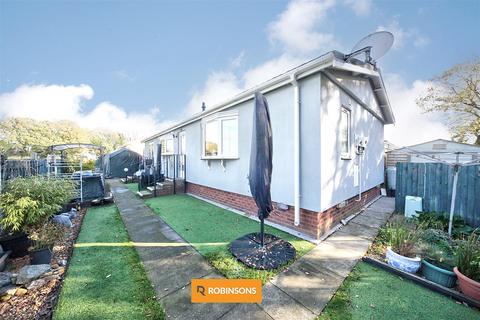 2 bedroom park home for sale, Residential Park, Caddington