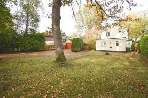 undefined, Burwood Road, Hersham, KT12