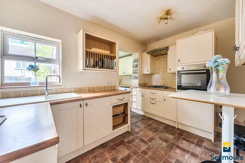 2 bedroom semi-detached house for sale, Aldershot Road, Surrey GU2