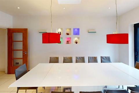 undefined, Elm Lawn Close, Uxbridge, Greater London, UB8