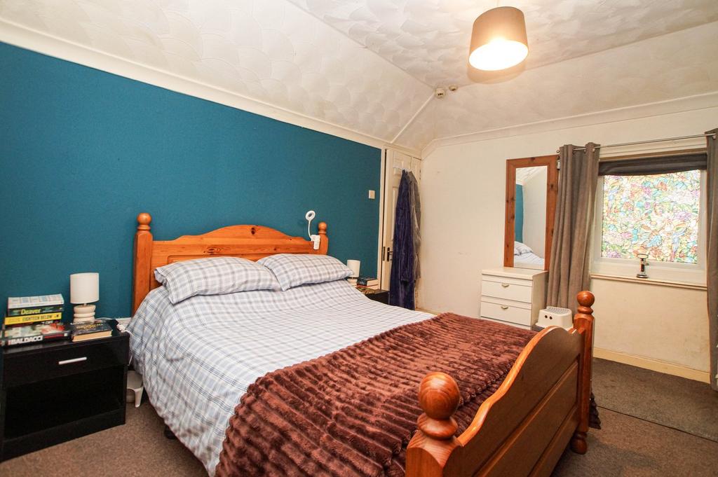 Flat 1 Bedroom 1
