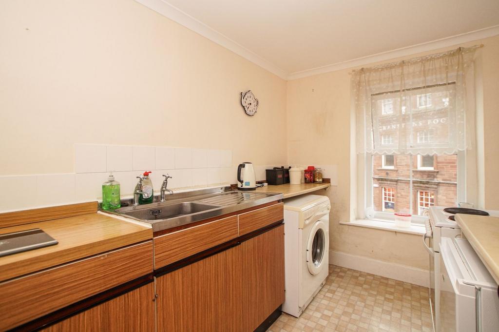 Flat 2 Kitchen