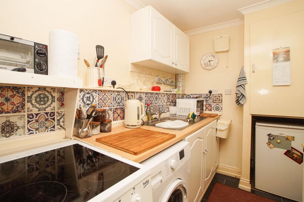 Flat 1 Kitchen