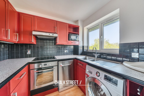 2 bedroom flat for sale, Hutchins Close, Hornchurch, RM12