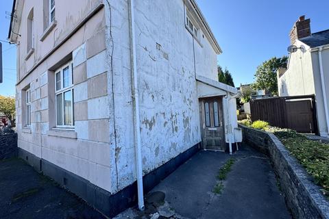 2 bedroom flat for sale, Cwmamman Road, Garnant, Ammanford, Carmarthenshire.