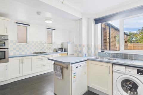 3 bedroom detached house to rent, Dinsdale Drive, Durham DH1