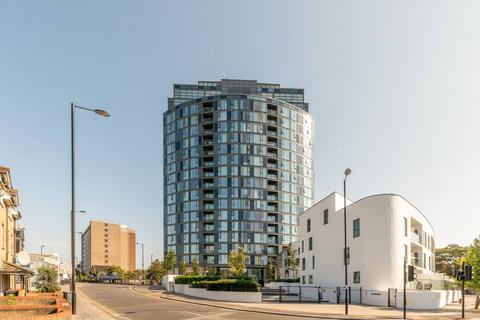 Newgate Tower, Croydon, CR0