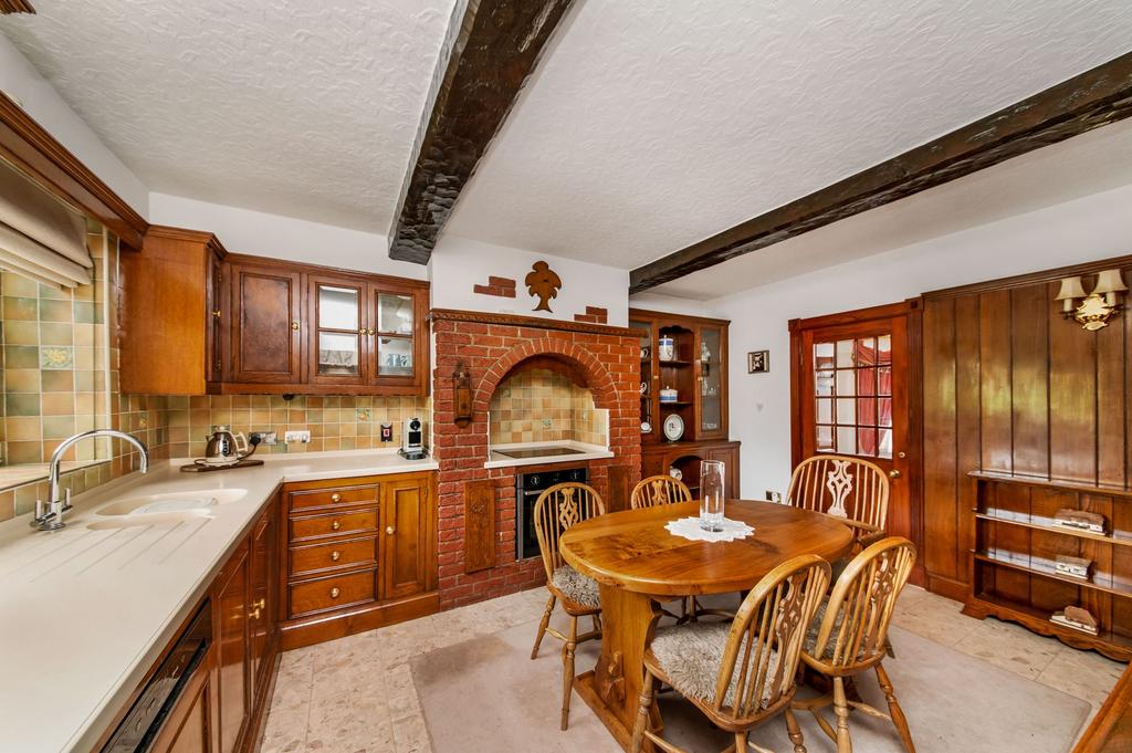 Dining kitchen