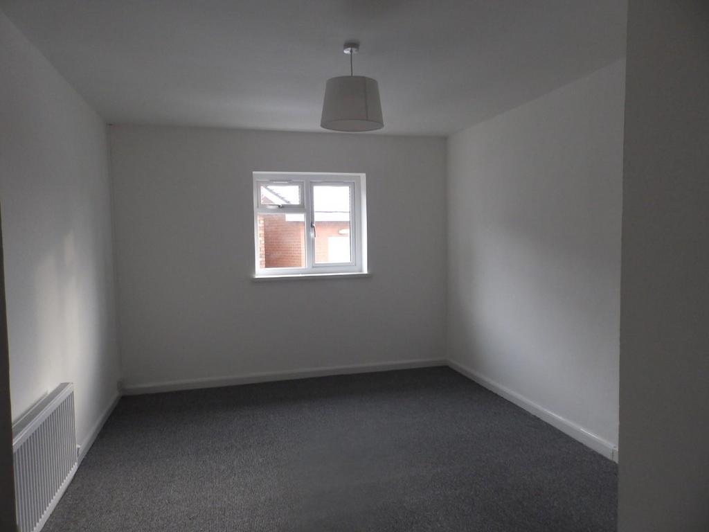 Bedroom 1.JPG