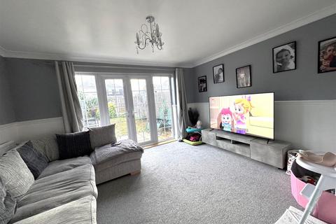 undefined, Kemsley