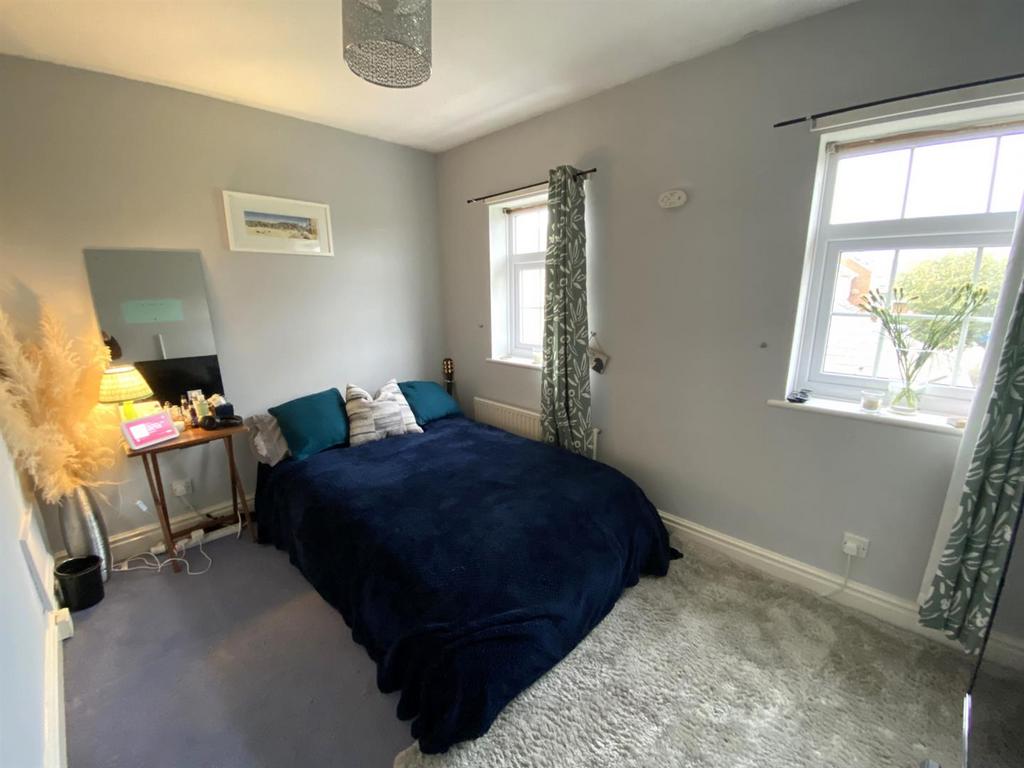2 Bedroom Semi Detached for Rent