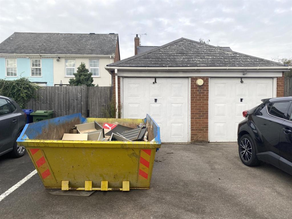 2 Bedroom Semi Detached for Rent