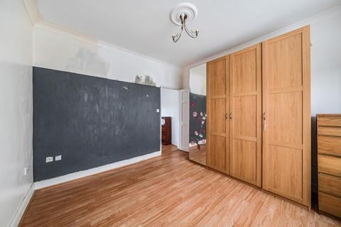 undefined, Mead Road, Edgware, Greater London. HA8 6LH