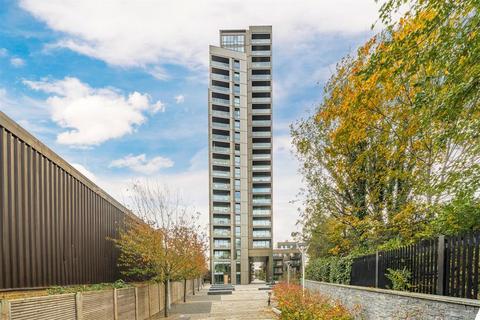 2 bedroom flat to rent, Moulding Lane, London SE14