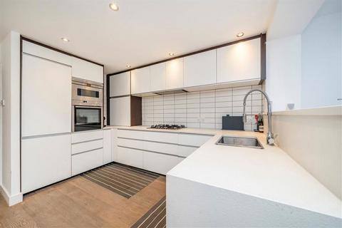 undefined, Redmans Road, London E1