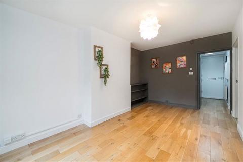1 bedroom flat to rent, Florida Street, London E2