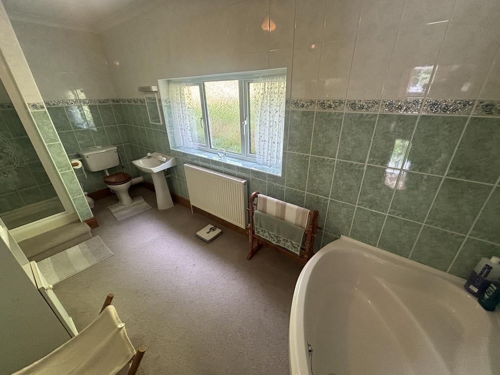 Family bathroom,