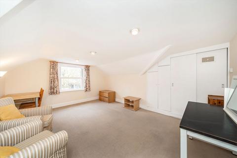 2 bedroom flat for sale, Shoot Up Hill, London NW2