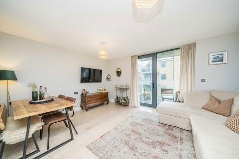 1 bedroom flat for sale, Antoinette Close, Kingston Upon Thames KT1
