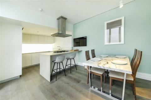 undefined, Queen's Gate Mews, London SW7