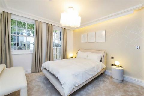 undefined, Queen's Gate Mews, London SW7