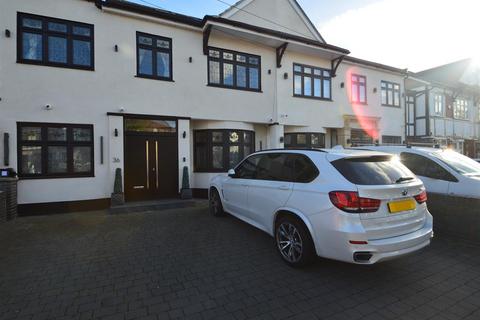 7 bedroom house for sale, Stradbroke Grove, Clayhall