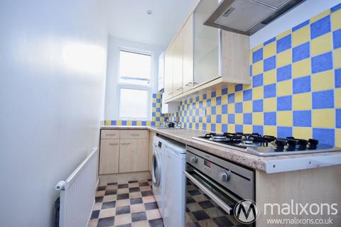 1 bedroom flat to rent, Barrow Road, London SW16