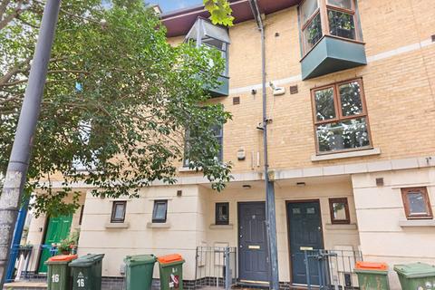 undefined, Gatcombe Road, London, E16