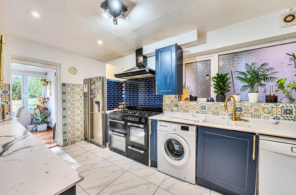 1372176-17-68fa40...