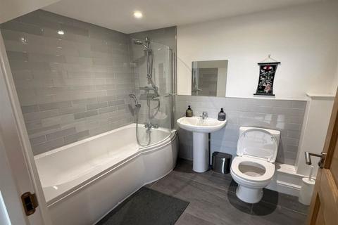 2 bedroom apartment to rent, The Sanctuary, Gladstone Terrace, Gateshead