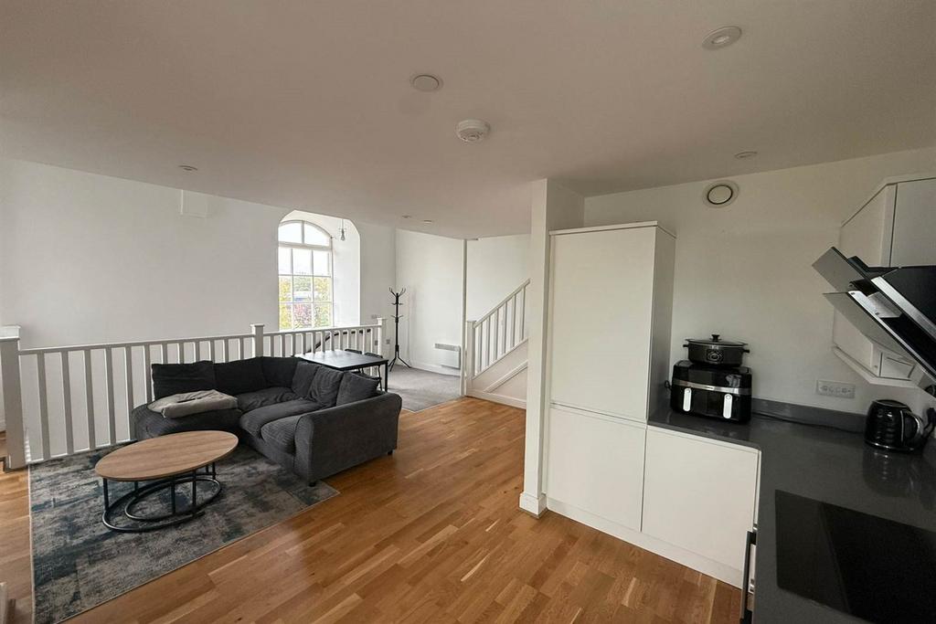 Kitchen Lounge