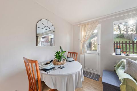undefined, Fifth Avenue, Grantham NG31