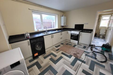 3 bedroom terraced house to rent, Dudley DY2