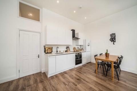 1 bedroom flat to rent, Elms Road, London SW4