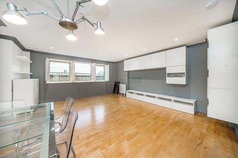 2 bedroom flat to rent, Arnhem Place, London E14