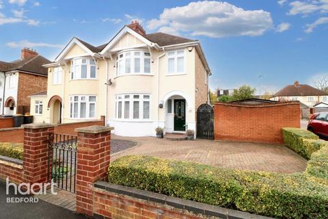 undefined, Lynton Grove, Bedford