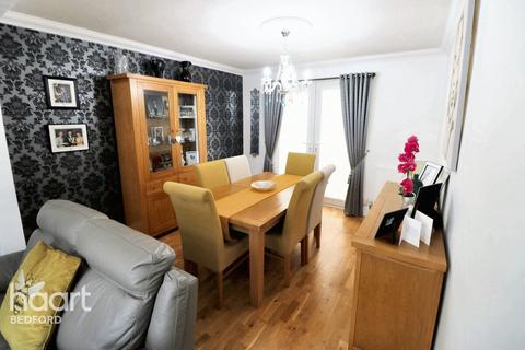 undefined, Lynton Grove, Bedford