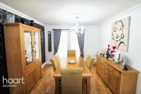 undefined, Lynton Grove, Bedford
