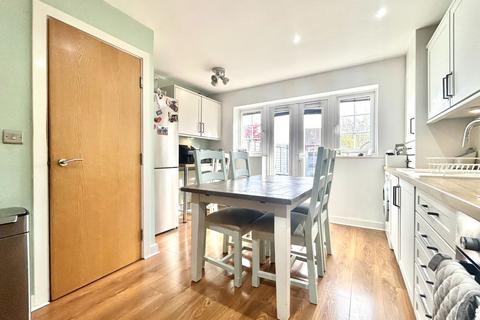 4 bedroom terraced house for sale, Donnington Court, Dudley DY1