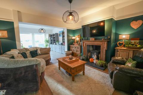 3 bedroom semi-detached house for sale, Hillcrest Avenue, Kibworth Beauchamp, LE8