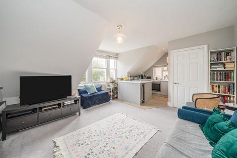 1 bedroom flat for sale, Richmond Road, East Twickenham TW1