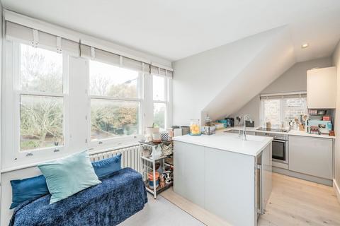 1 bedroom flat for sale, Richmond Road, East Twickenham TW1